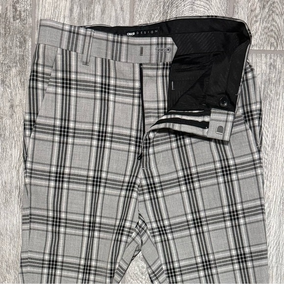 ASOS Men's NWOT skinny pants with prince of wales check in gray, size 26" x 30" - Picture 3 of 11